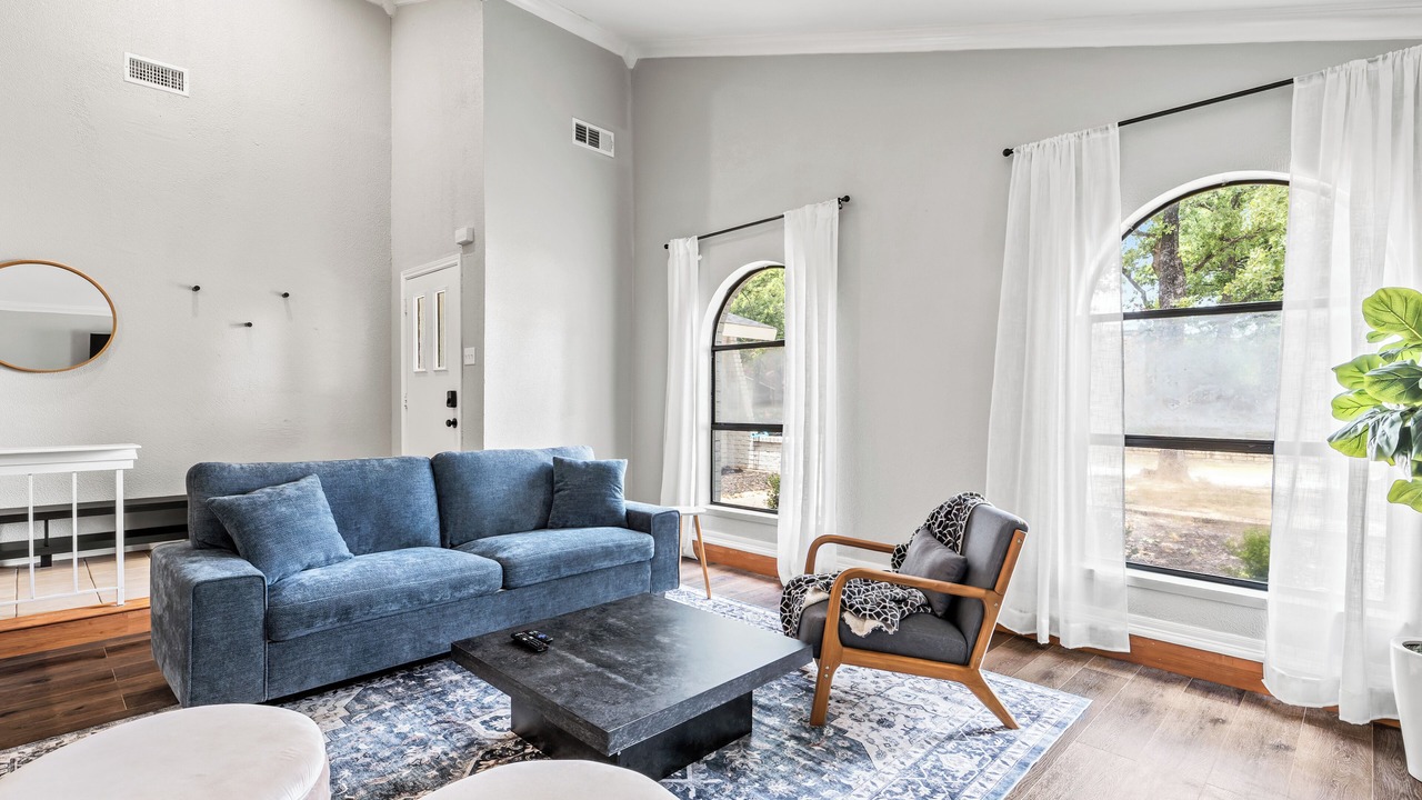 Photo of Livingroom in Bedford