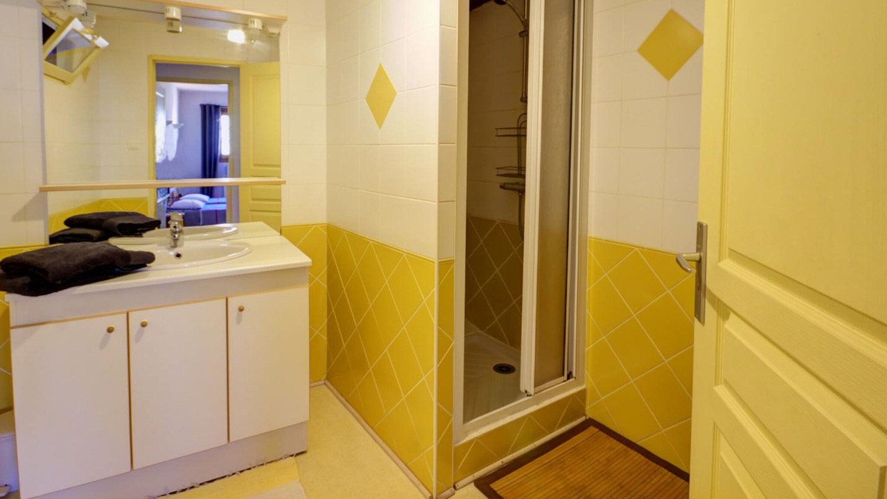 Photo of Bathroom in Saint-Didier-sur-Rochefort