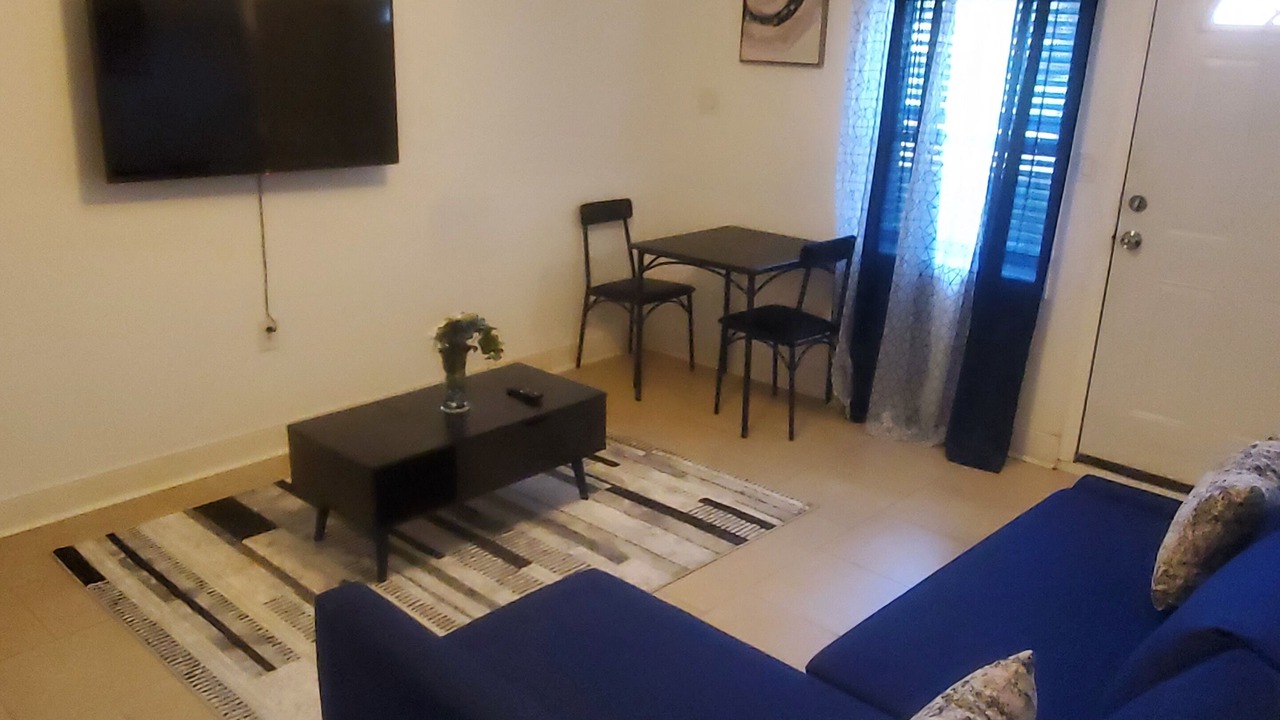 Photo of Livingroom in Spring
