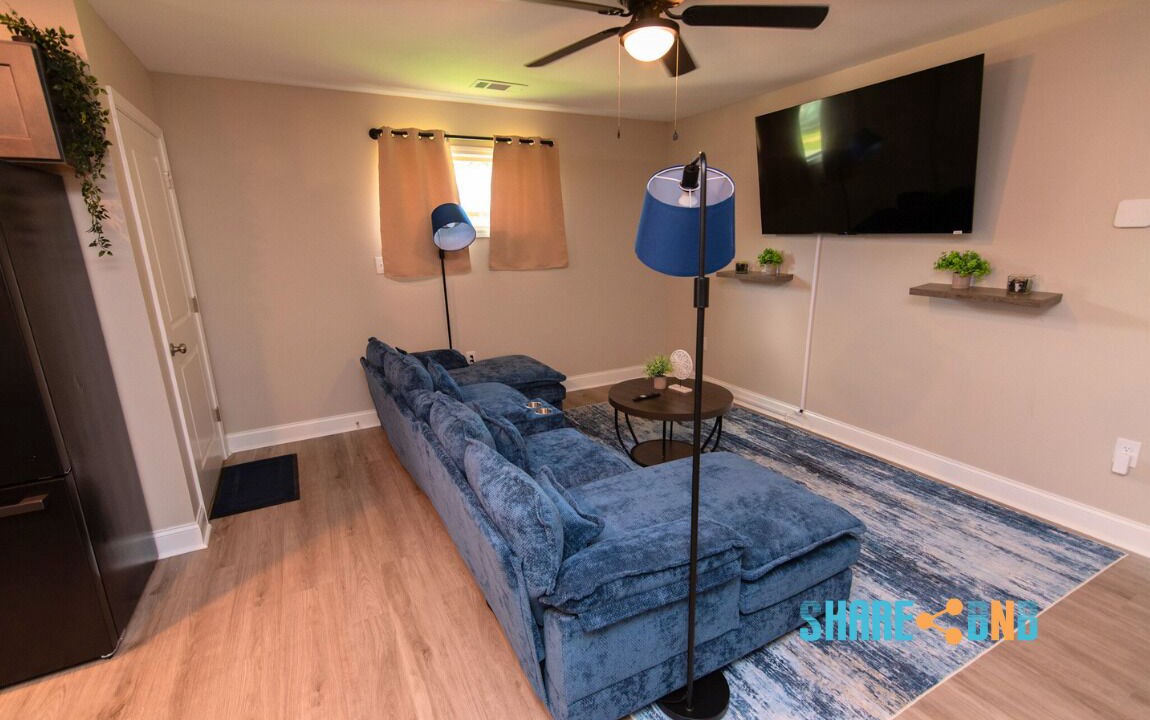 Photo of Livingroom in Jacksonville