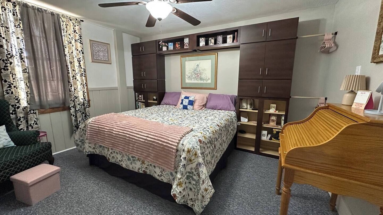 Photo of Bedroom in Greenfield