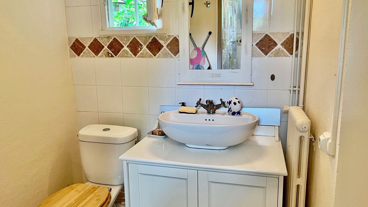 Photo of Bathroom in Laroque-d'Olmes