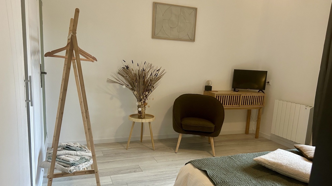 Photo of Bedroom in Plassac