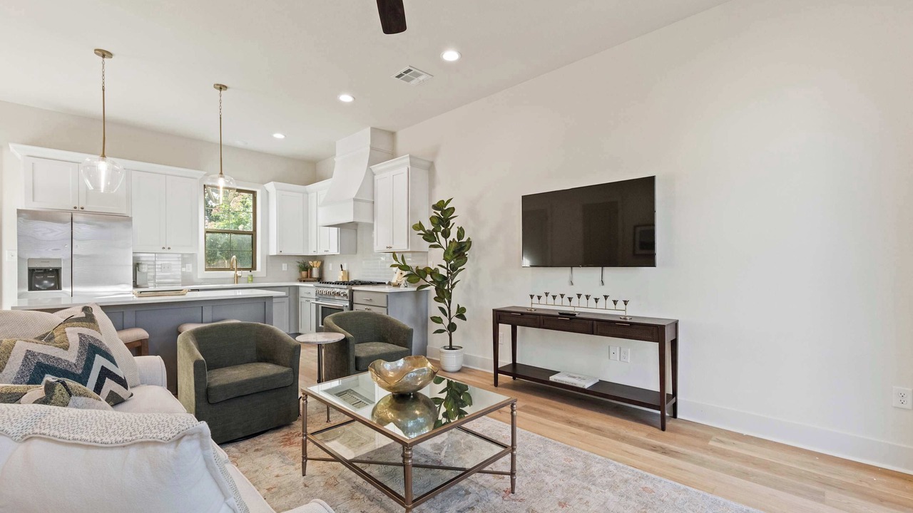 Photo of Livingroom in Lafayette