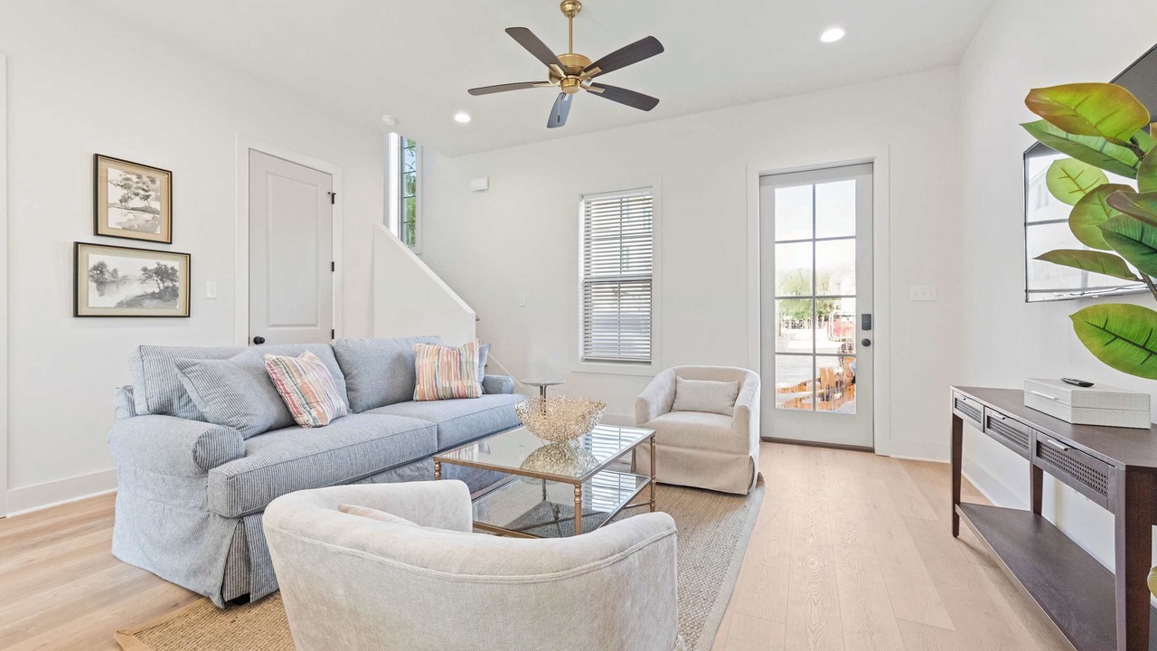 Photo of Livingroom in Lafayette