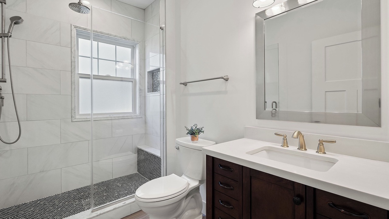 Photo of Bathroom in Wall