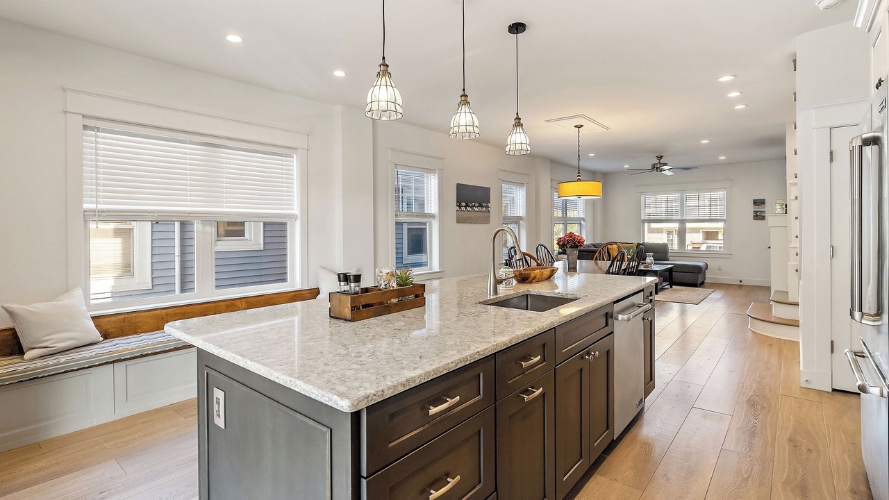 Photo of Others in Wall