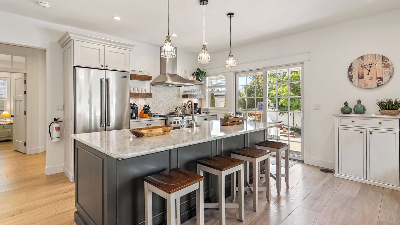 Photo of Kitchen in Wall
