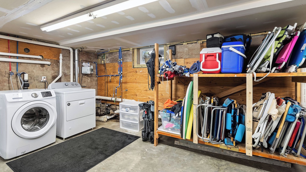 Photo of Others in Wall