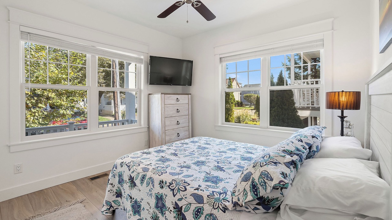 Photo of Bedroom in Wall