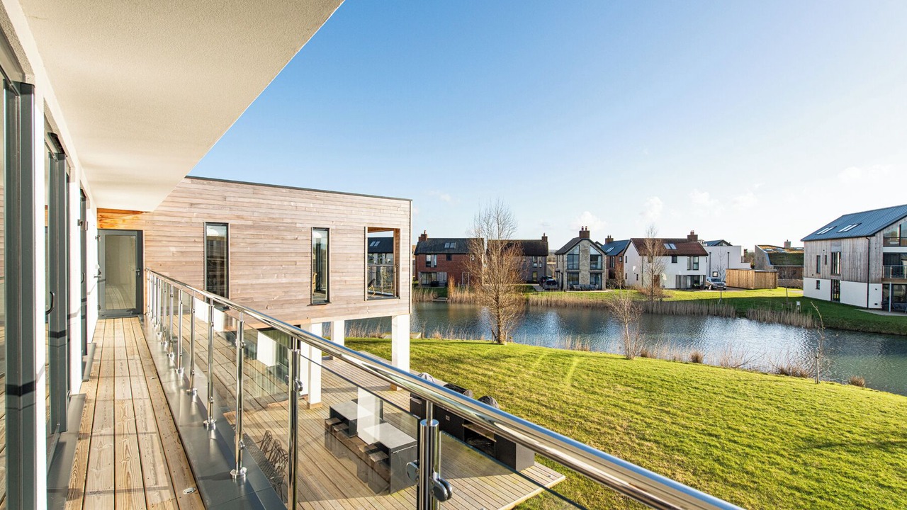 Photo of Patio Balcony in Holworth