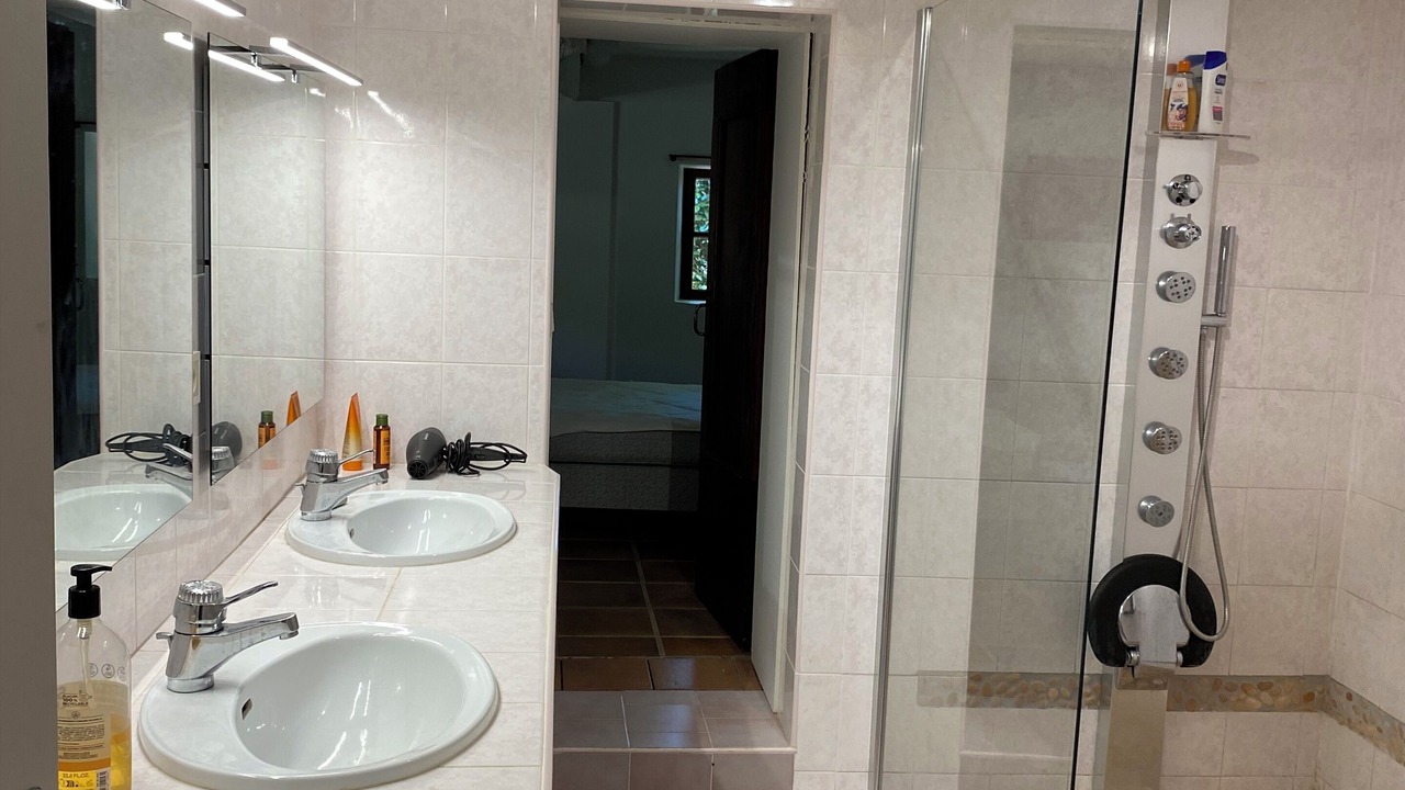 Photo of Bathroom in Espinas