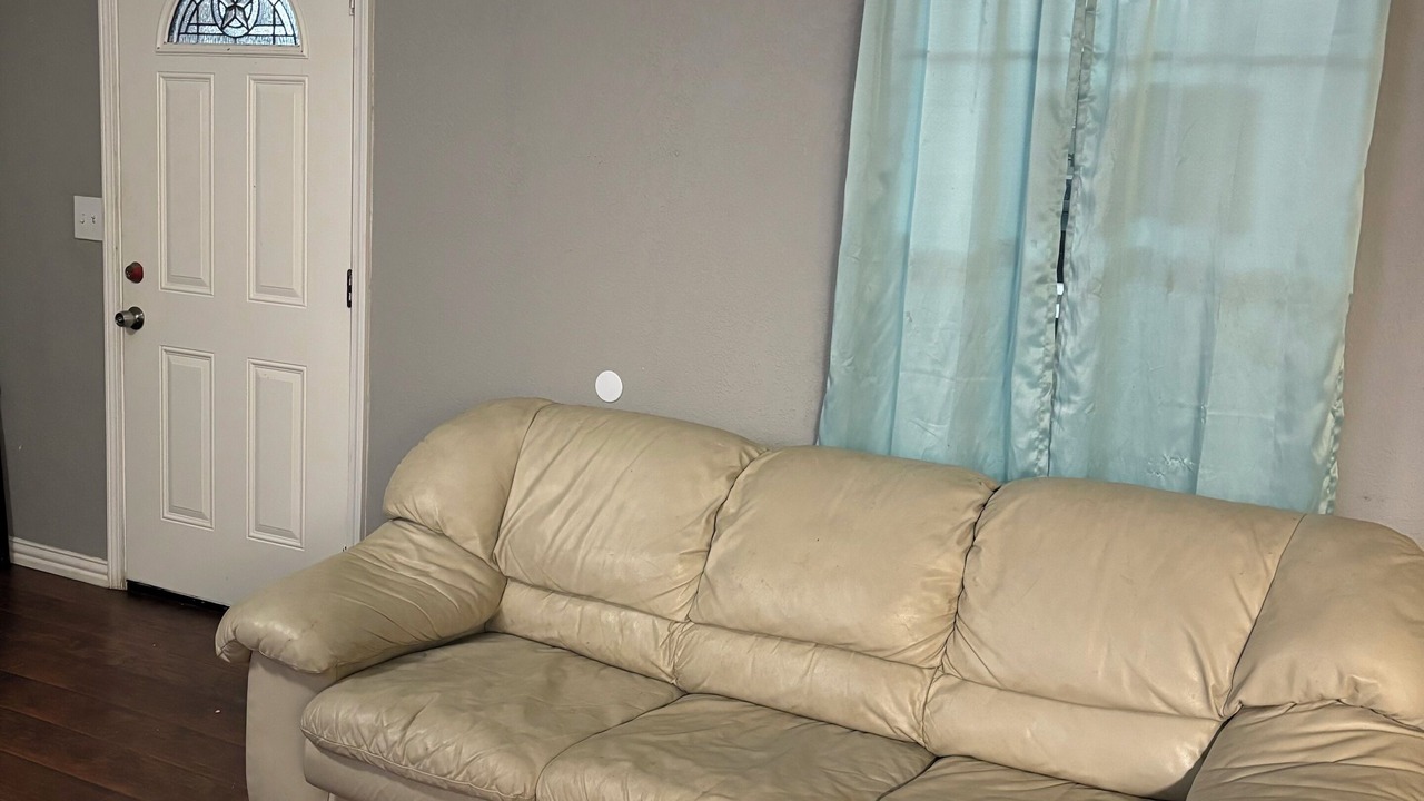Photo of Livingroom in Whitney