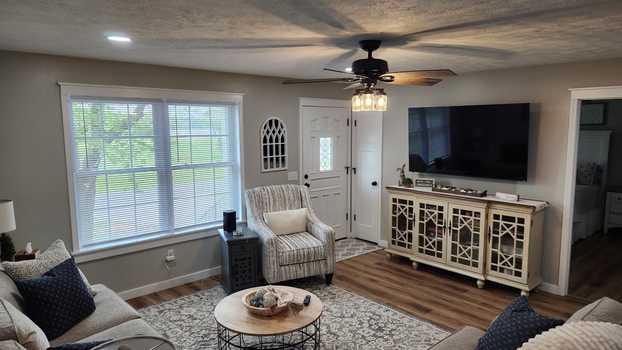Photo of Livingroom in Gilbertsville