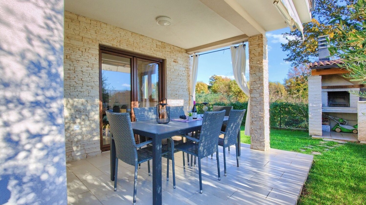 Photo of Outdoor in Mali Vareski
