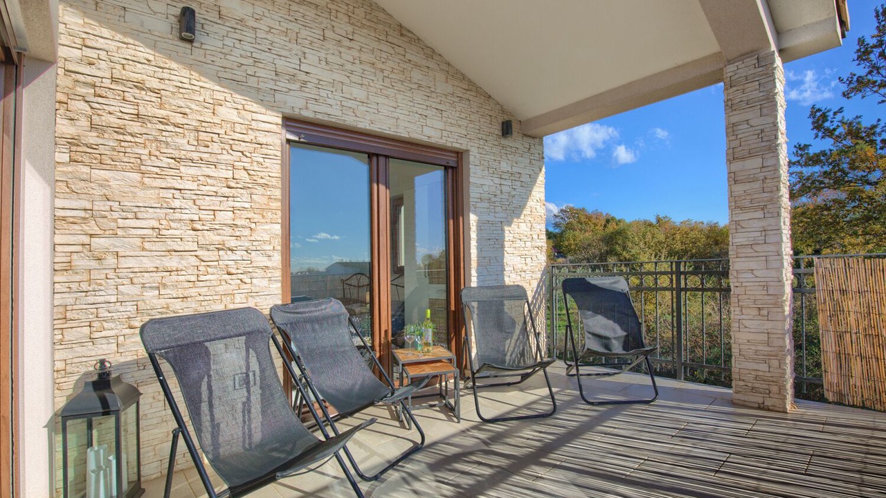 Photo of Patio Balcony in Mali Vareski