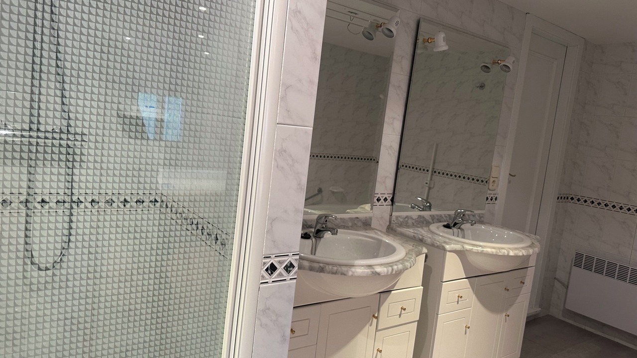 Photo of Bathroom in Pau