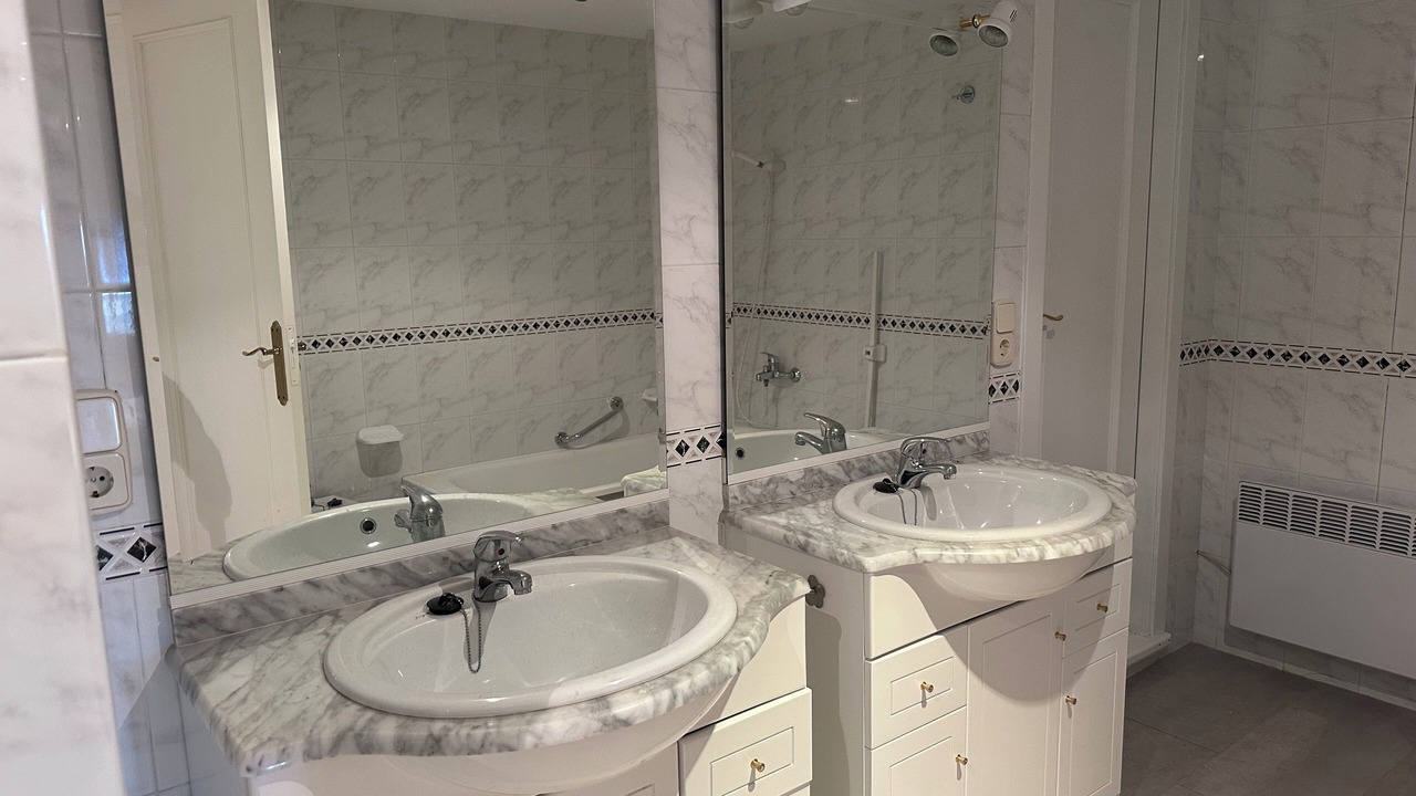 Photo of Bathroom in Pau