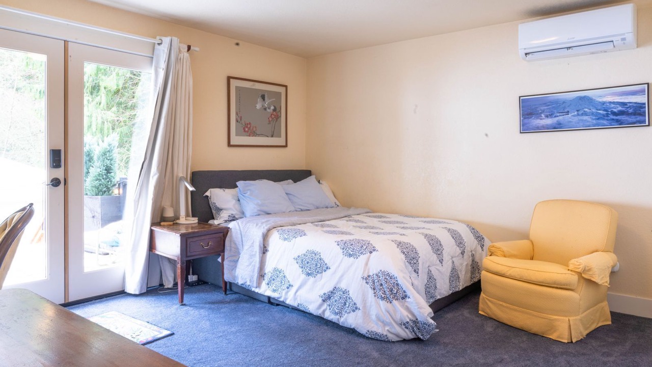 Photo of Bedroom in Woodinville