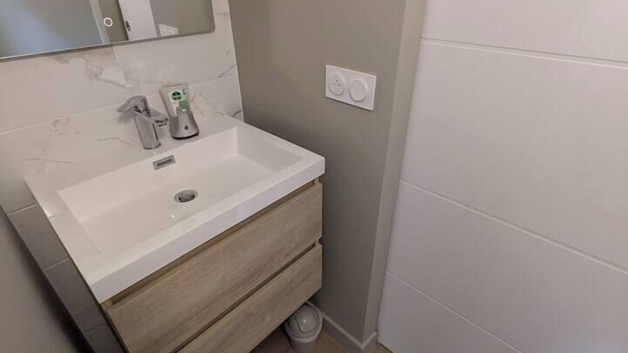 Photo of Others in Chateau