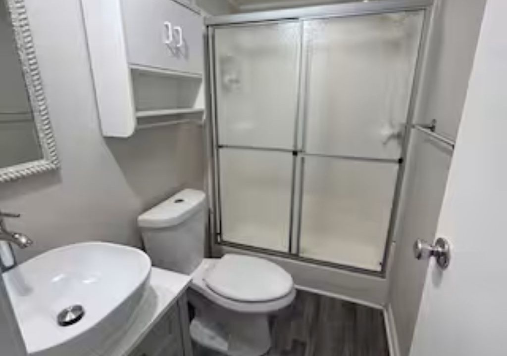 Photo of Bathroom in Cobb