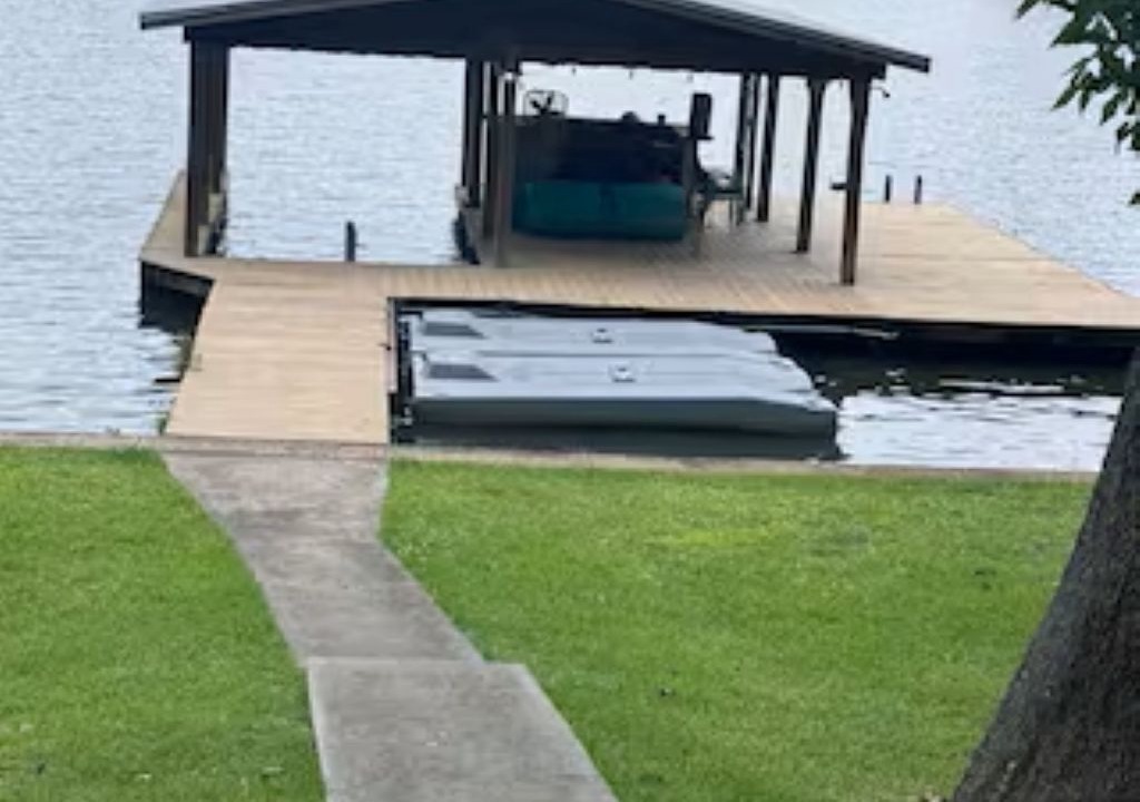 Photo of Others in Cobb