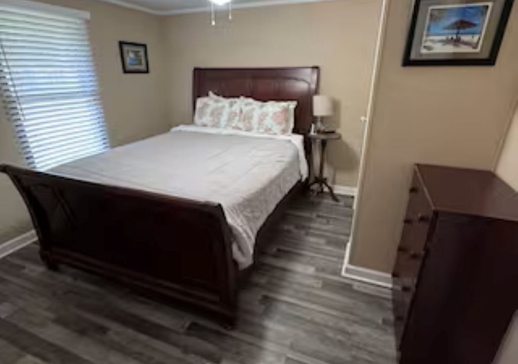 Photo of Bedroom in Cobb