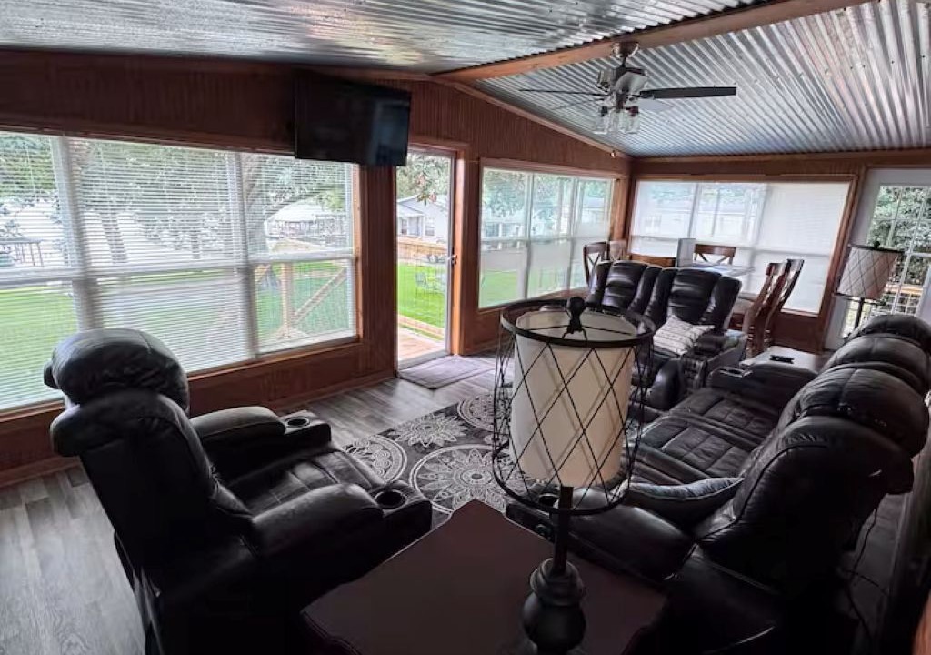 Photo of Others in Cobb