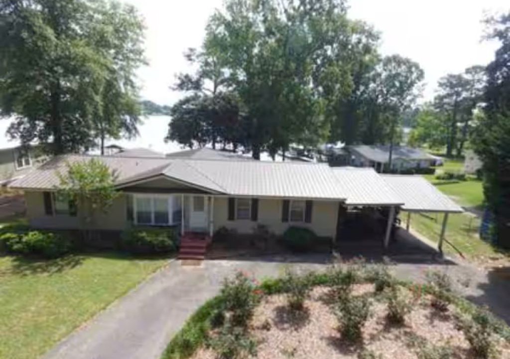 Photo of Outdoor in Cobb