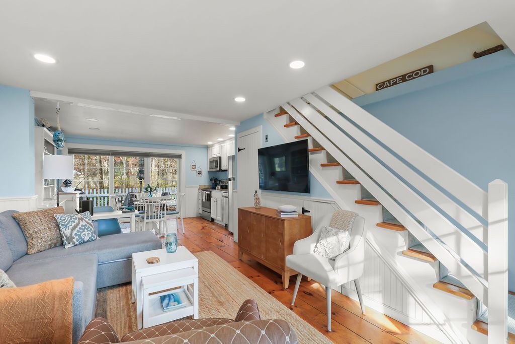 Photo of Livingroom in Mashpee