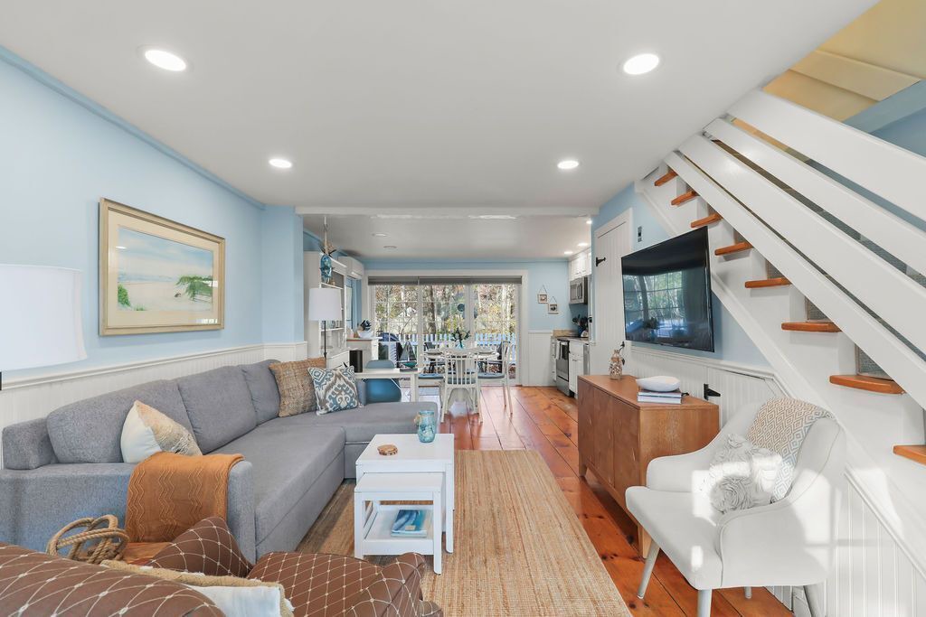 Photo of Livingroom in Mashpee
