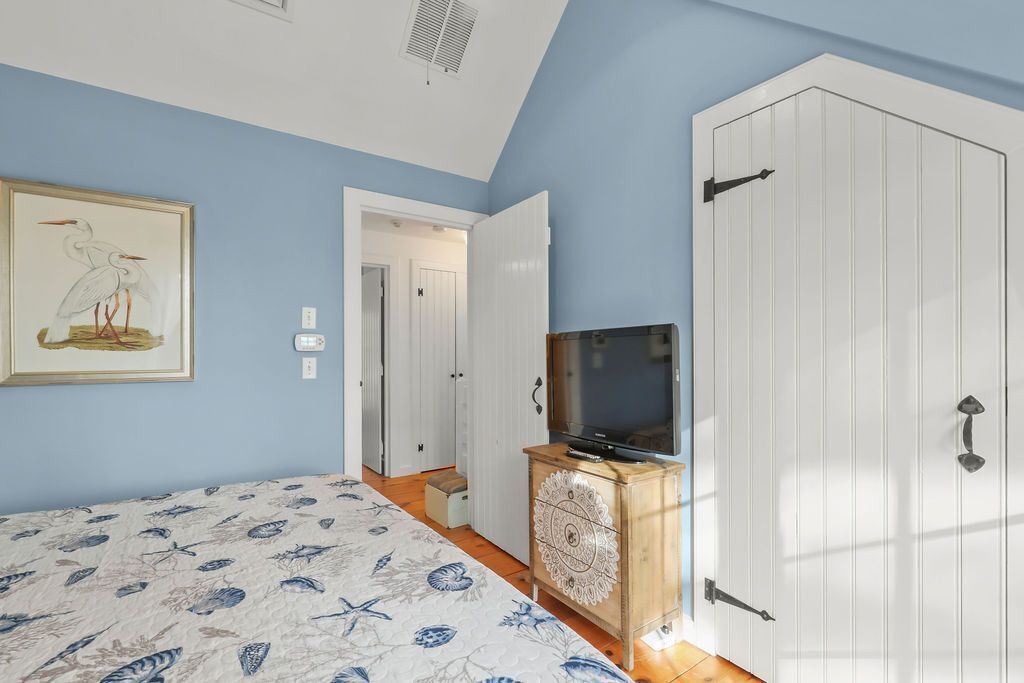 Photo of Bedroom in Mashpee