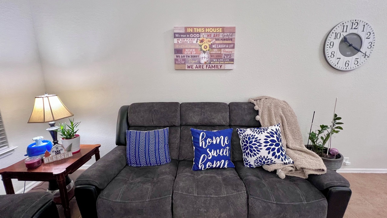 Photo of Livingroom in Medina Valley