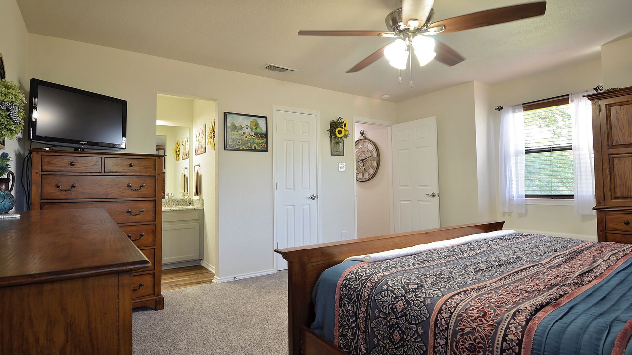 Photo of Bedroom in Burleson
