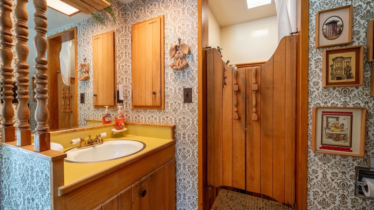 Photo of Bathroom in Ridgewood