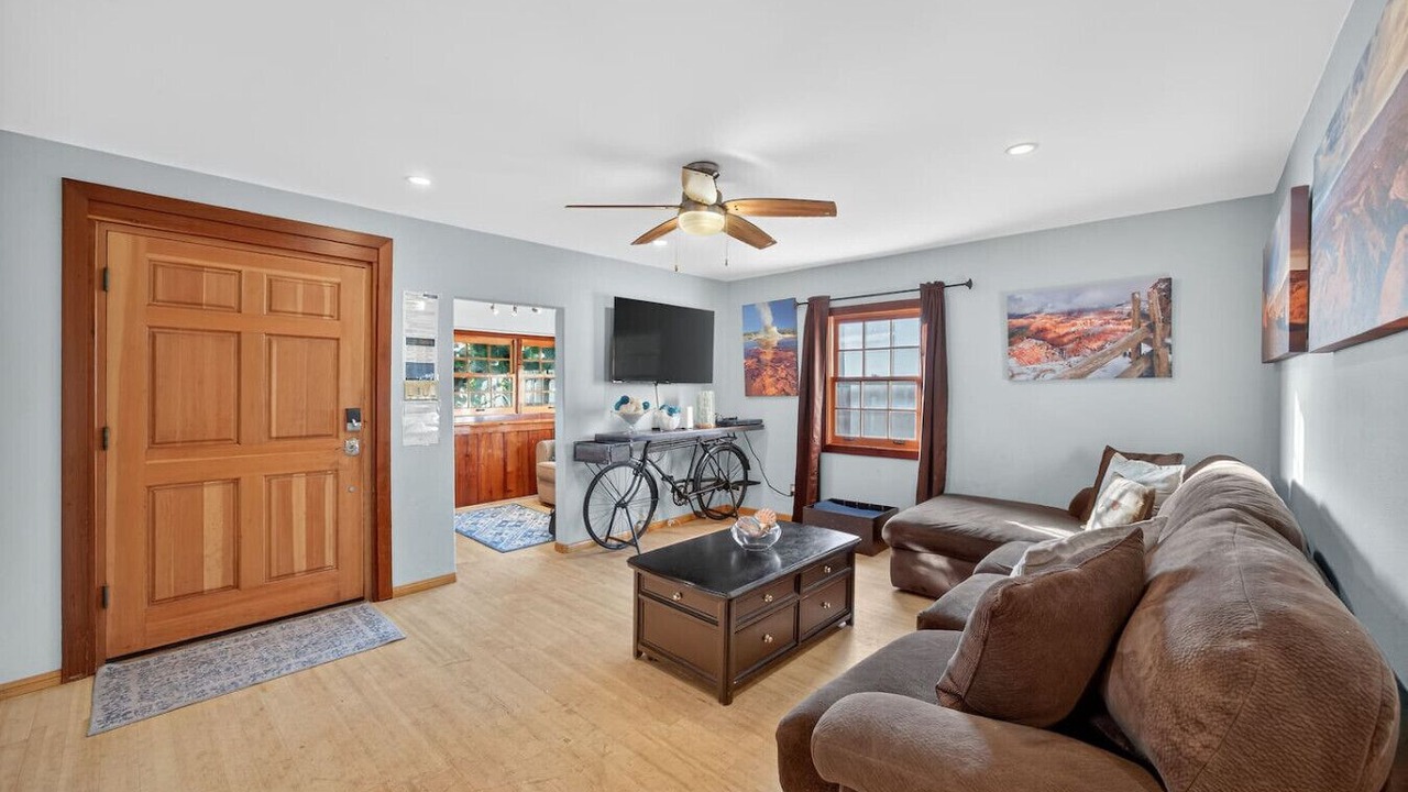 Photo of Livingroom in Ocean Beach