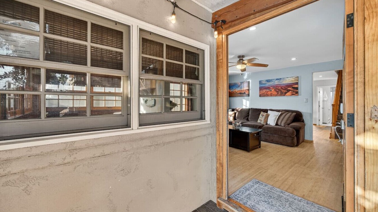 Photo of Livingroom in Ocean Beach