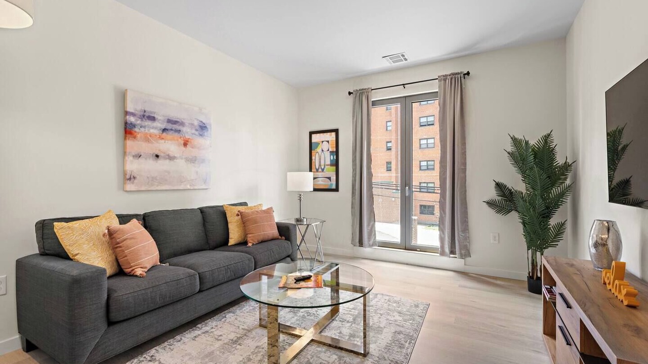 Photo of Livingroom in Newark