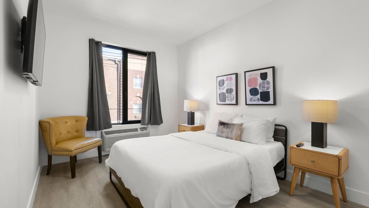 Photo of Bedroom in Elizabeth