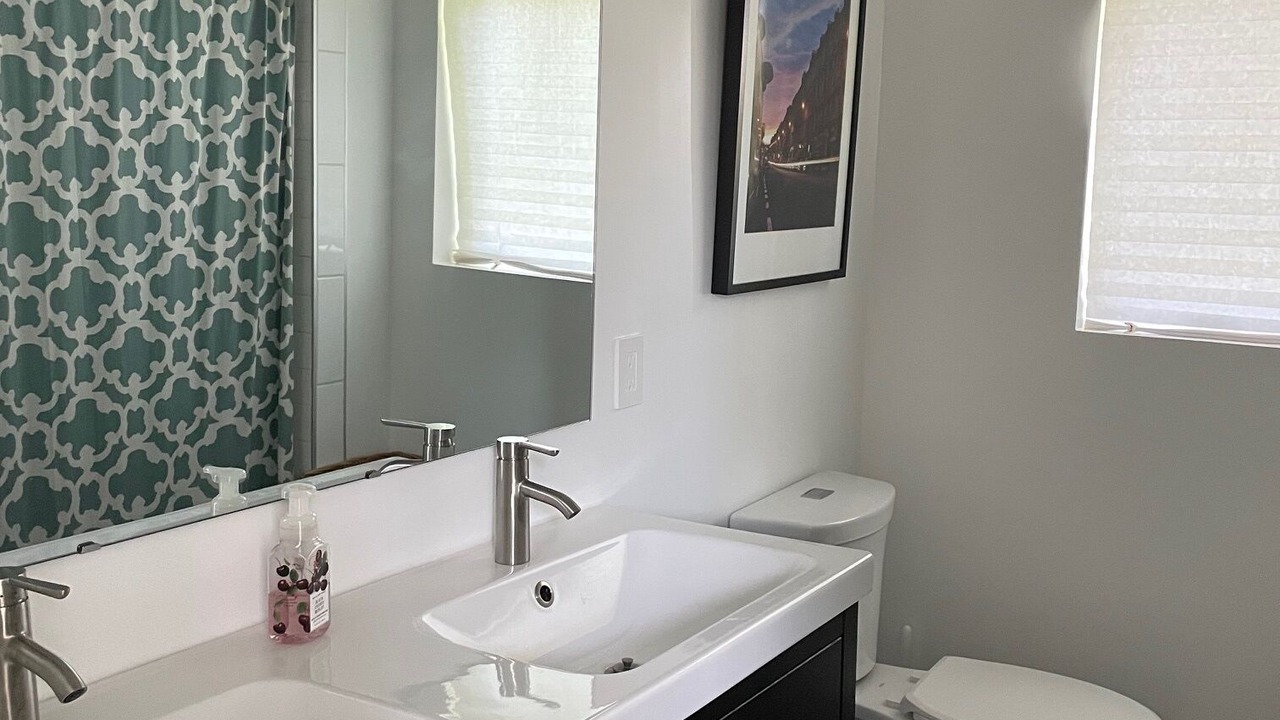 Photo of Bathroom in Seymour