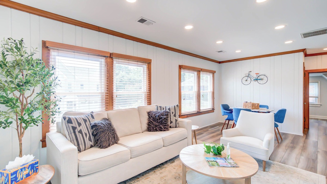 Photo of Bedroom in Addison Heights