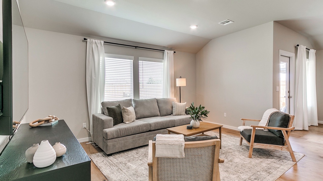 Photo of Livingroom in Broken Arrow