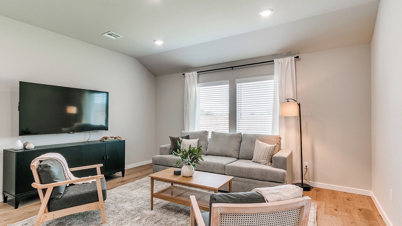 Photo of Livingroom in Broken Arrow