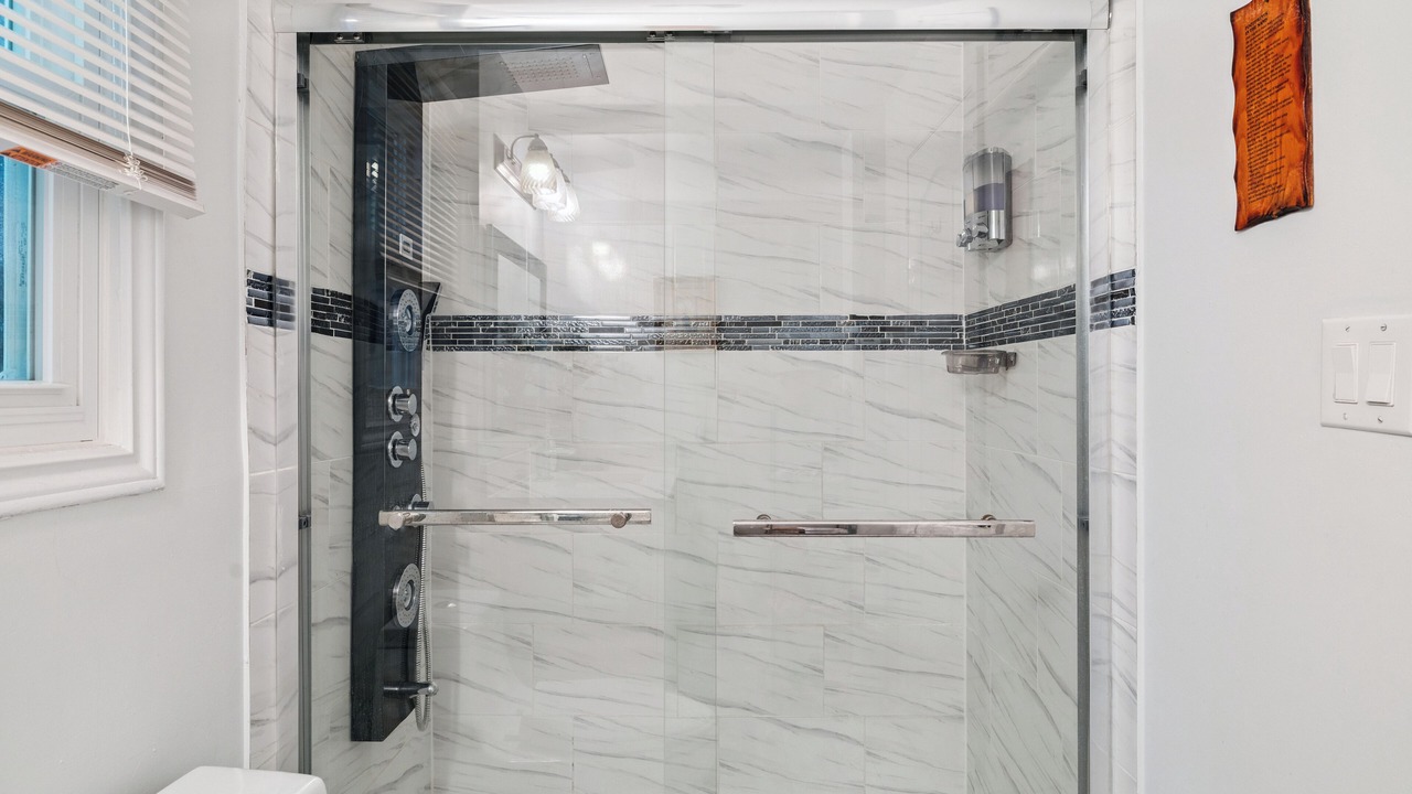 Photo of Bathroom in Niagara Falls