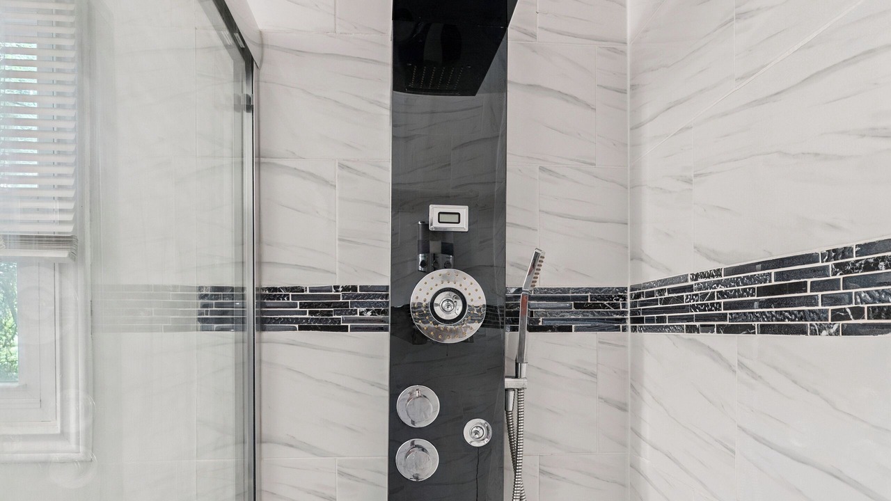 Photo of Bathroom in Niagara Falls