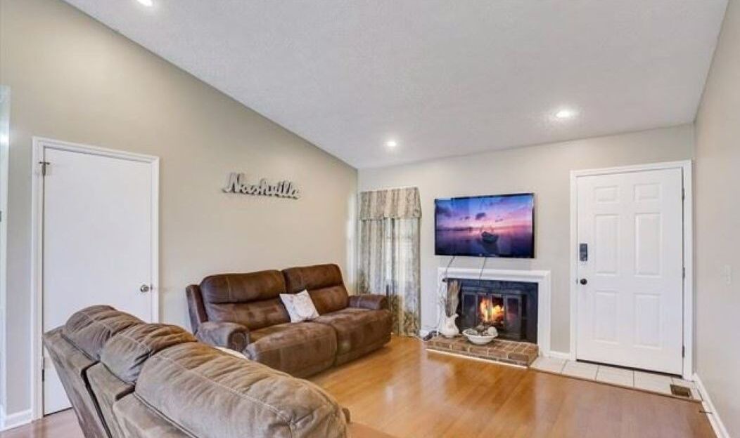 Photo of Livingroom in Whites Creek