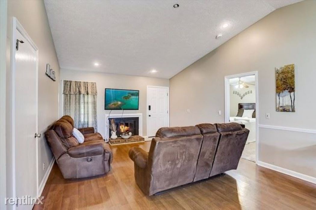Photo of Livingroom in Whites Creek