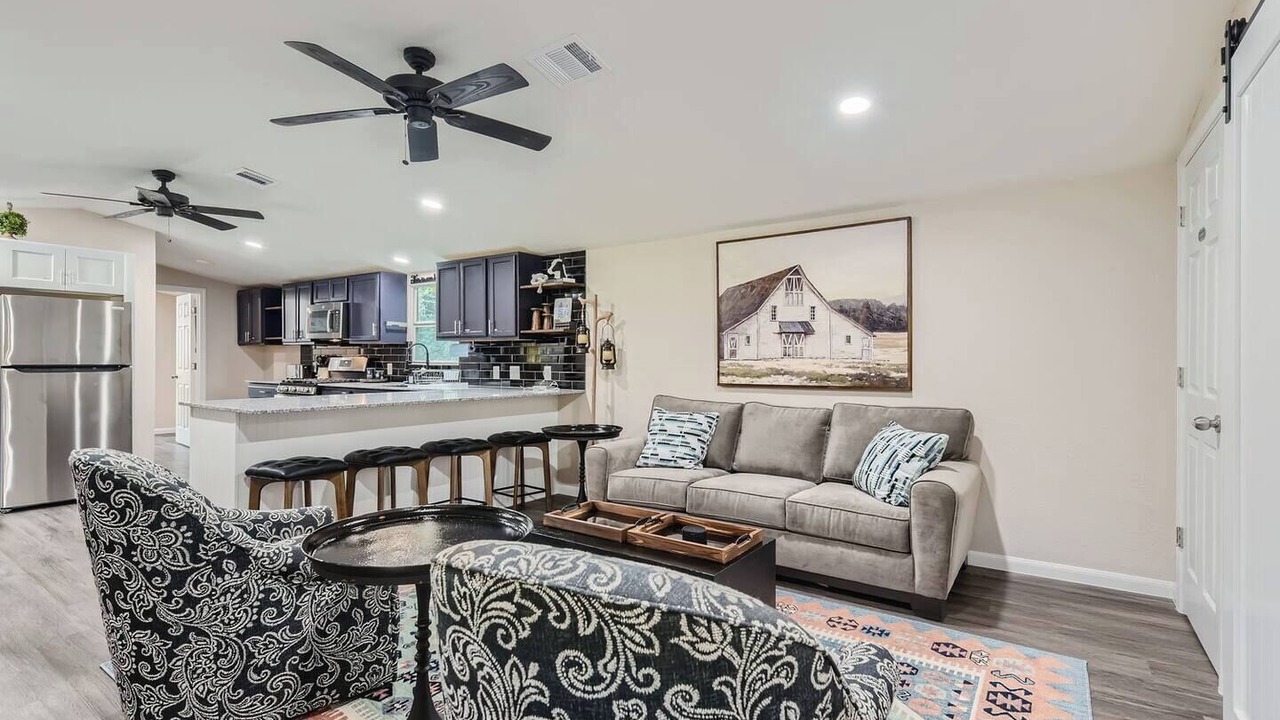 Photo of Livingroom in Spicewood