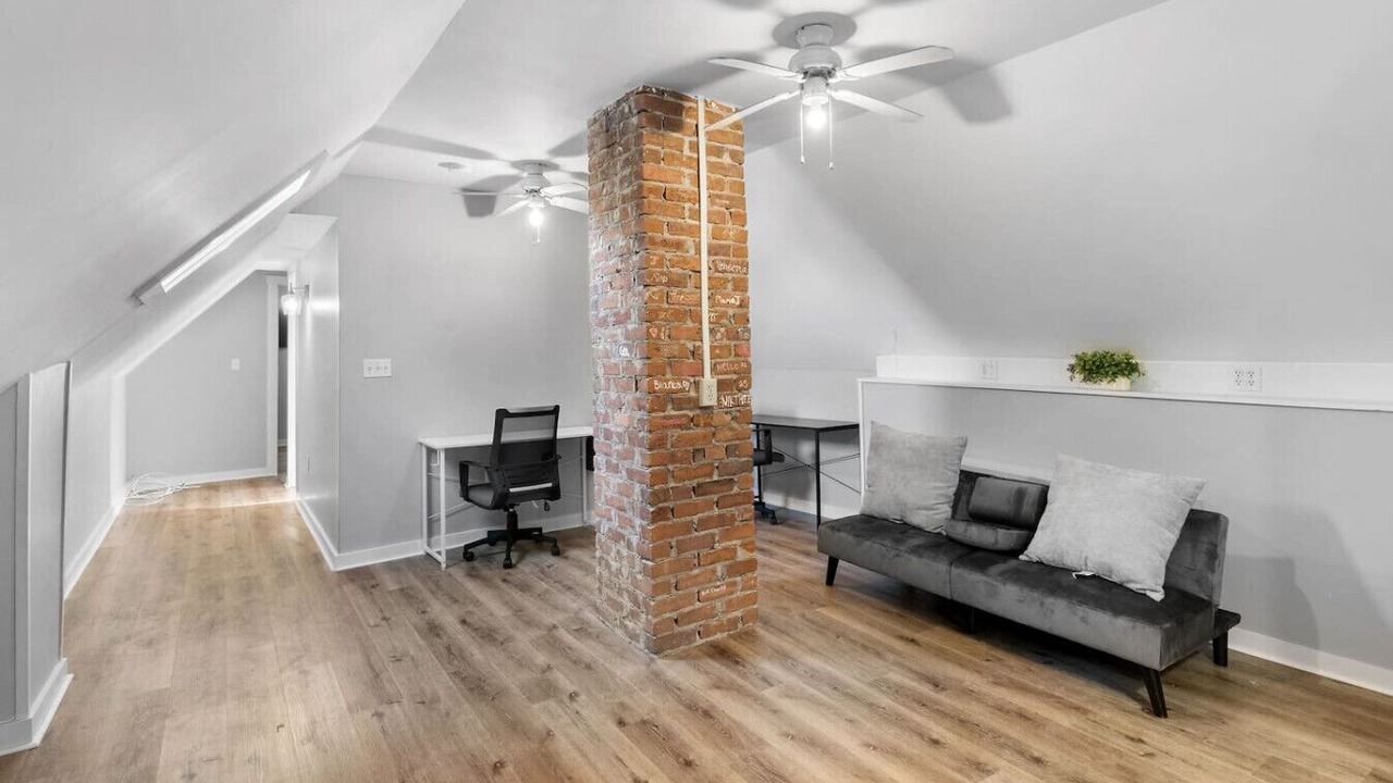 Photo of Others in West New Haven