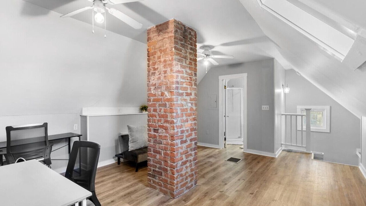 Photo of Others in West New Haven